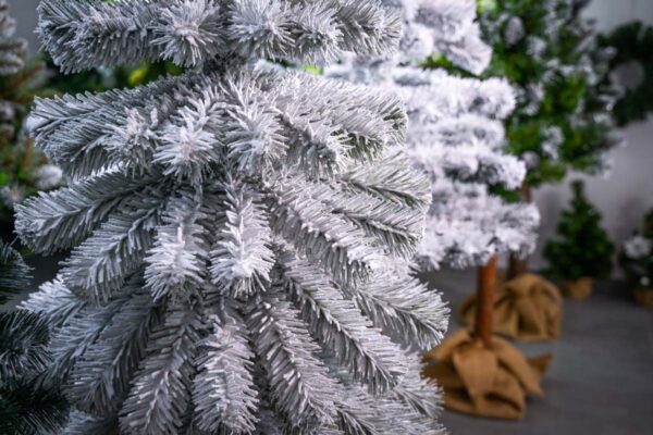 Choinka ośnieżona - sztuczna - cena - producent