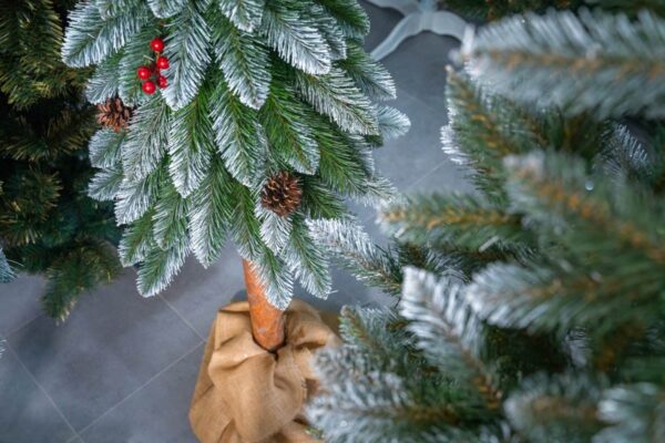 Choinki sztuczne na pniu