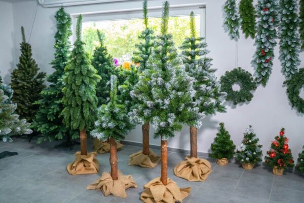 Choinki sztuczne na pniu